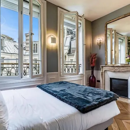 Luxurious Penthouse Close To Champs Elysees And Front Of Eiffel Tower In Heart Of 8 Apartment Paris