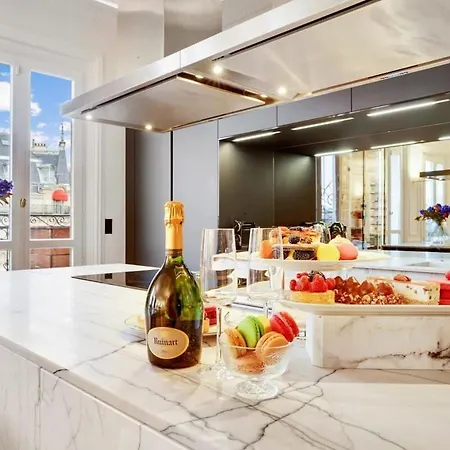 Luxurious Penthouse Close To Champs Elysees And Front Of Eiffel Tower In Heart Of 8 Parigi